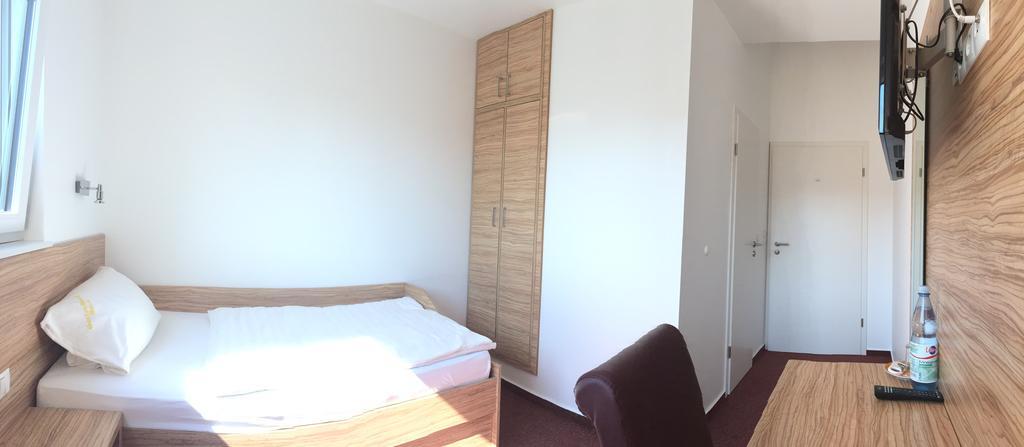 Hotel Garten Bonn Oda fotoğraf