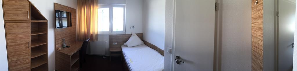 Hotel Garten Bonn Oda fotoğraf